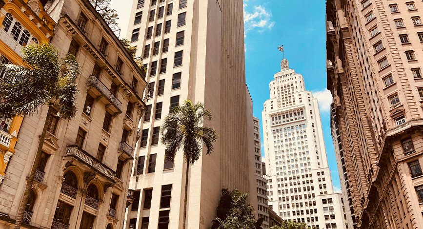 @unspash - Joao Tzanno Centre ville de Sao Paulo, Brésil