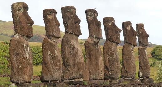 Ahu Akivi et les 7 moaïs