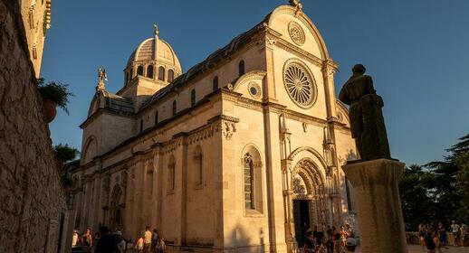 Cathédrale Saint Jacques au coucher du soleil à šibenik, Croatie.