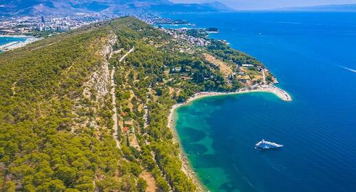 Colline de Marjan, plage de la ville de Split, Croatie
