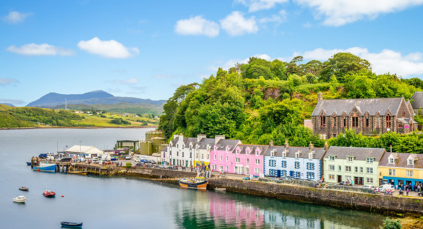 Village de Portree en Ecosse sur l'île de Skye