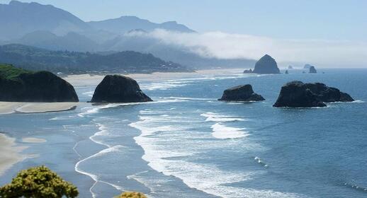 © rod m / Unsplash Cannon Beach
