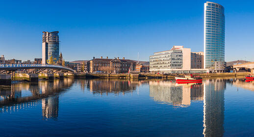 Vue du port de Belfast