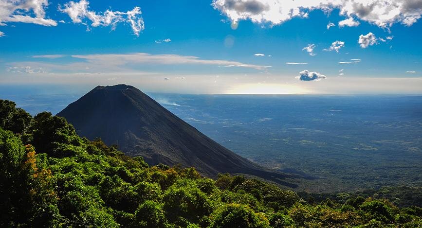 Volcan Izalco, Cerro Verde, El Salvador.