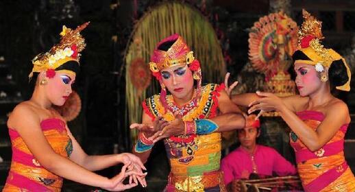 Visiter Soirée de danses traditionnelles indonésiennes (soirée spectacle)