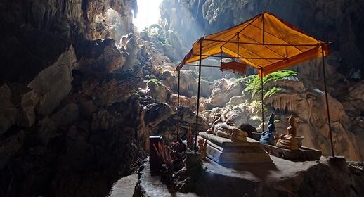 Visiter Grotte de Tham Phu Kham