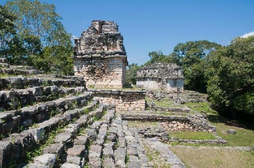 Visiter la cité maya de Yaxchilan